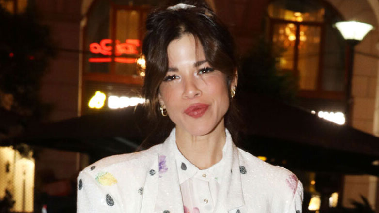 Δάφνη Καραβοκύρη: «Ξανθιά παρουσιάστρια αρνήθηκε να έρθει στο podcast γιατί δεν μιλάει για σεξ ούτε με τον άνδρα της»