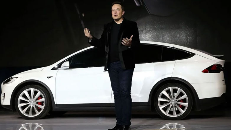Έπιασε “ταβάνι” η Tesla και αρχίζει να πέφτει από το θρόνο της;