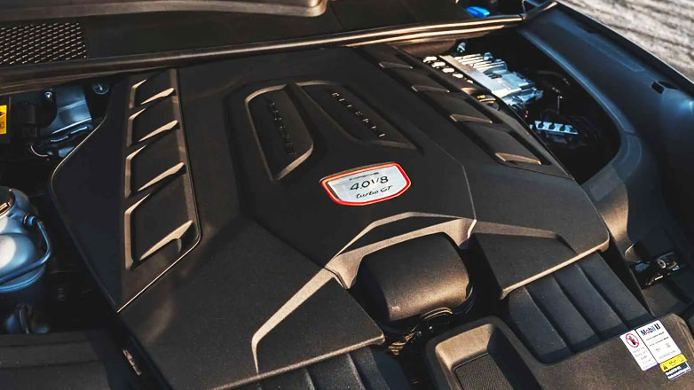 Η Porsche κρατάει ζωντανό τον V8 μέχρι το 2030, απλά τον κάνει λίγο πιο… ήσυχο