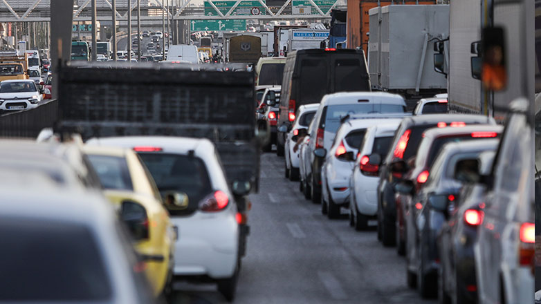 Κίνηση στους δρόμους: Μποτιλιαρισμένος ο Κηφισός – Καθυστερήσεις σε Κηφισίας και Αττική Οδό