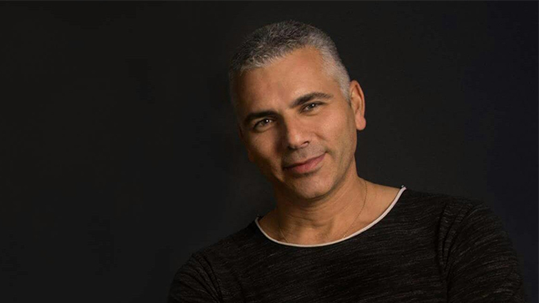 «Παιδί Του Δρόμου»: Το νέο τραγούδι του Κώστα Φιωτάκη