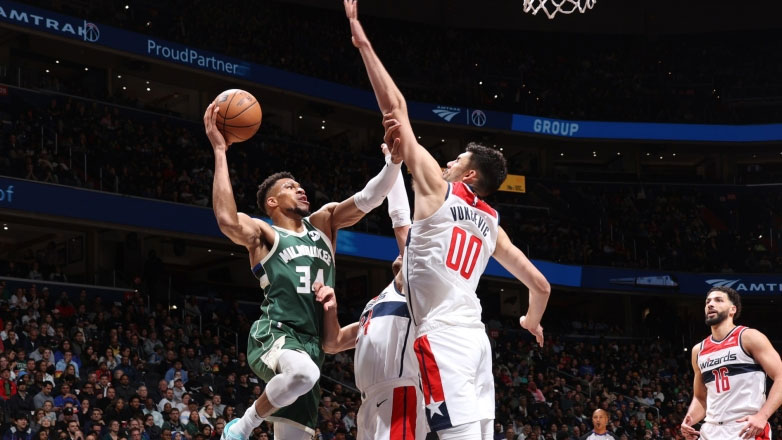 Αντετοκούνμπο: «Σκέφτεται να ενταχθεί στην Εθνική ο Τρίσταν Βούκσεβιτς»