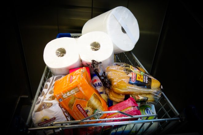 Καλά κρατεί η ακρίβεια στην Ελλάδα – Στο 3,4% στην Ελλάδα για το Μάρτιο, στο 2,4% στην Ευρωζώνη