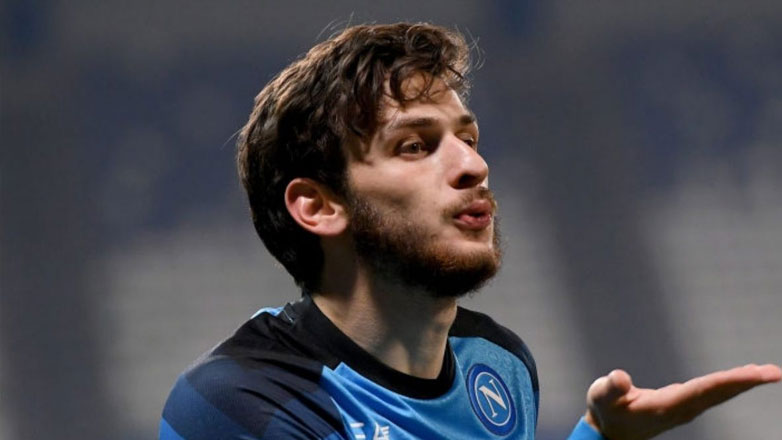 Νάπολι: Έδωσε τα χέρια για το νέο συμβόλαιο με τον Κβαρατσχέλια