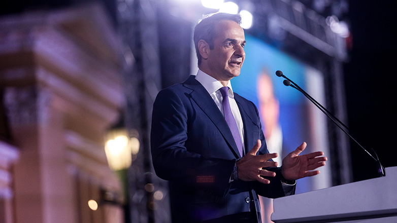 Μητσοτάκης στο 15ο συνέδριο της ΝΔ: «Τα περιπολικά γίνονται και ταξί και ασθενοφόρα»