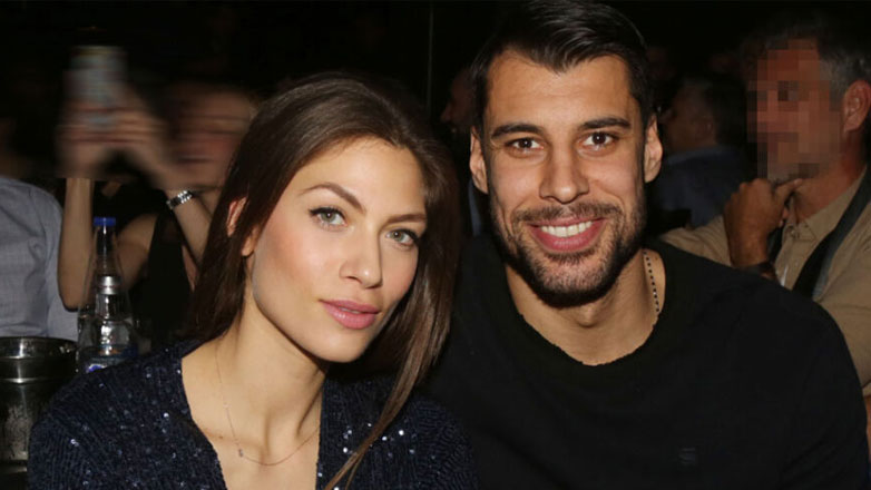 O Γιώργος Πρίντεζης και η Στέλλα Κωστοπούλου θα γίνουν για δεύτερη φορά γονείς – Το φύλο του μωρού που περιμένουν