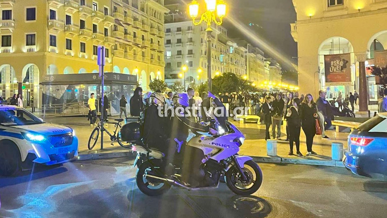 Συμμορία ανηλίκων επιτέθηκε σε 21χρονο στο κέντρο της Θεσσαλονίκης
