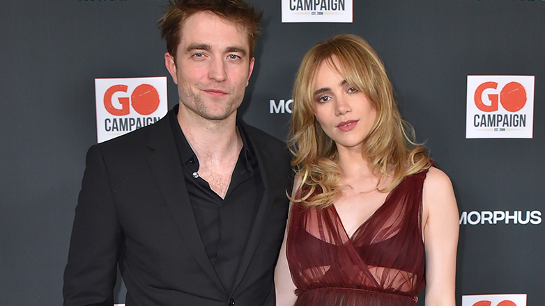 Ρόμπερτ Πάτινσον και Σούκι Γουότερχαουζ: Η τρυφερή ανάρτηση με τη φωτογραφία του μωρού τους