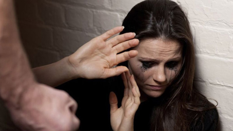 Ενδοοικογενειακή βία: Έξαρση σε περιστατικά τις ημέρες του Πάσχα – 752 καταγγελίες και 278 συλλήψεις
