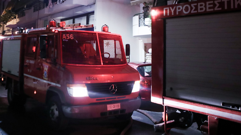 Πυρκαγιά σε διαμέρισμα στο Παγκράτι – Απεγκλωβίστηκαν ένοικοι της πολυκατοικίας