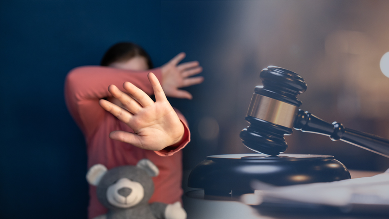 Στον εισαγγελέα η μητέρα που κακοποιούσε τα υιοθετημένα ανήλικα παιδιά της