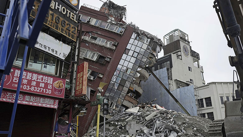 Σεισμός στην Ταϊβάν: Έλληνας περιγράφει πώς βοήθησε σε διάσωση εγκλωβισμένων – «Έζησα σκηνές πολέμου»