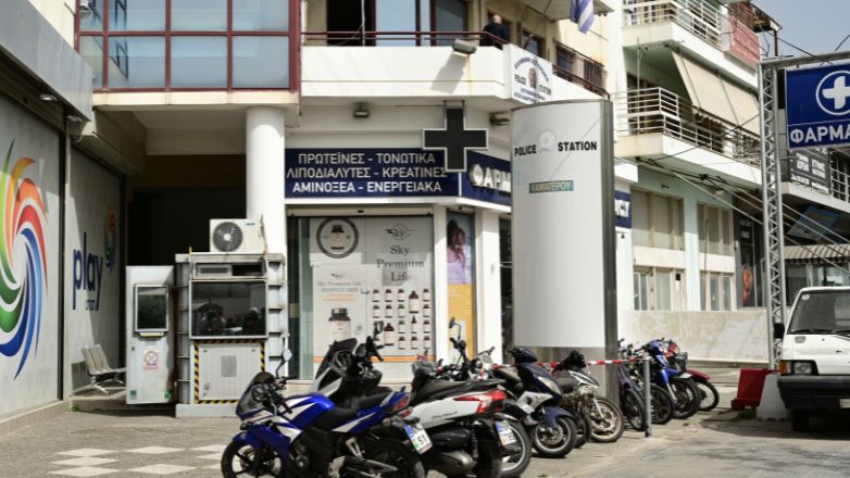 ΕΛ.ΑΣ.: Νέο εγχειρίδιο αντιμετώπισης της ενδοοικογενειακής βίας μετά τη δολοφονία μπροστά στο ΑΤ Αγίων Αναργύρων