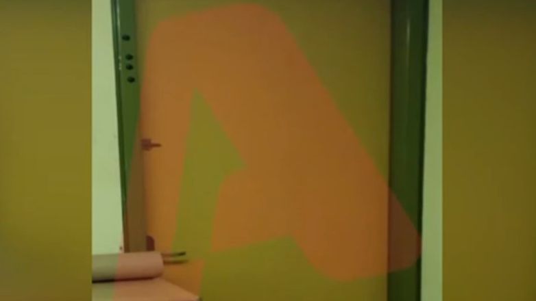 Αλεξανδρούπολη: Αυτό είναι το δωμάτιο που κλείδωνε τα παιδιά η βρεφονηπιοκόμος για τιμωρία