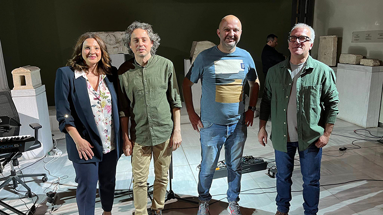 Όταν η τέχνη της ηλεκτρονικής μουσικής δένει αρμονικά με την αρχαία ελληνική τέχνη