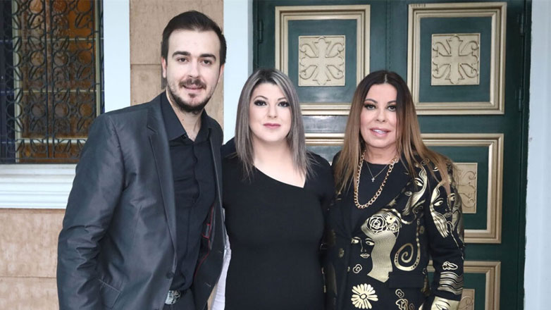 Άντζελα Δημητρίου: Πότε θα γίνει η βάφτιση της εγγονής της – Θα πάρει τελικά το όνομα της γιαγιάς της;