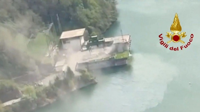 Ιταλία: Τρεις νεκροί, πέντε τραυματίες και τέσσερις αγνοούμενοι ο μέχρι τώρα απολογισμός από την έκρηξη σε τεχνητό φράγμα έξω από την Μπολόνια Ιταλία: Τρεις νεκροί, πέντε τραυματίες και τέσσερις αγνοούμενοι ο μέχρι τώρα απολογισμός από την έκρηξη σε τεχνητό φράγμα έξω από την Μπολόνια