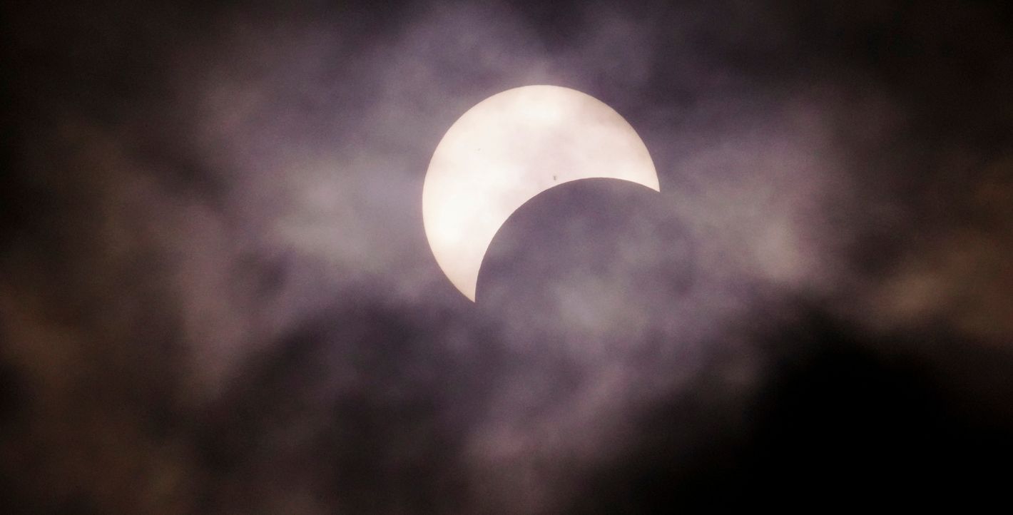 Μάγεψε η ολική έκλειψη ηλίου