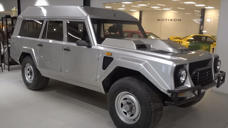 Όσο κοστίζει μία γκαρσονιέρα, κοστίζει ένα σετ ελαστικών για αυτή την ιδιαίτερη Lamborghini LM002