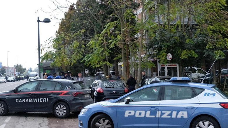 Ιταλία: Αναζητείται ο σύντροφος νεαρής Γαλλίδας που βρέθηκε δολοφονημένη  μέσα σε ερειπωμένη εκκλησία - Zougla