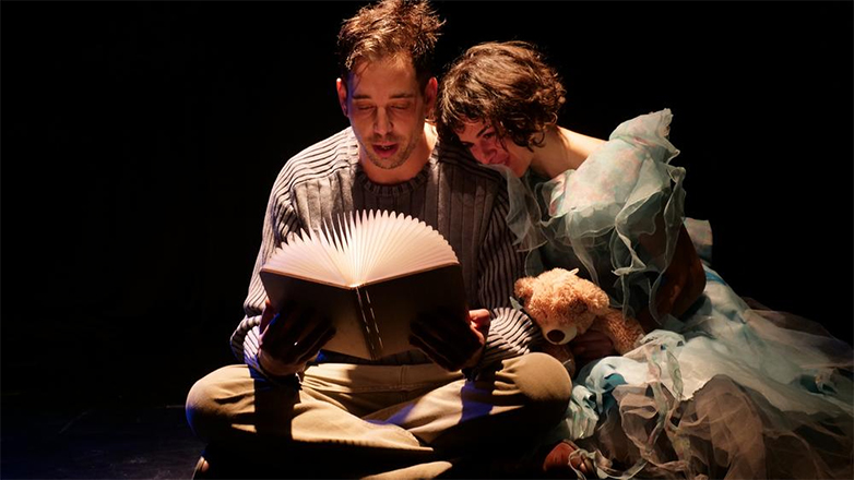 «Η Παυσίλυπος Χώρα της Αλισά»: Δύο τελευταίες παραστάσεις στο Θέατρο Φούρνος