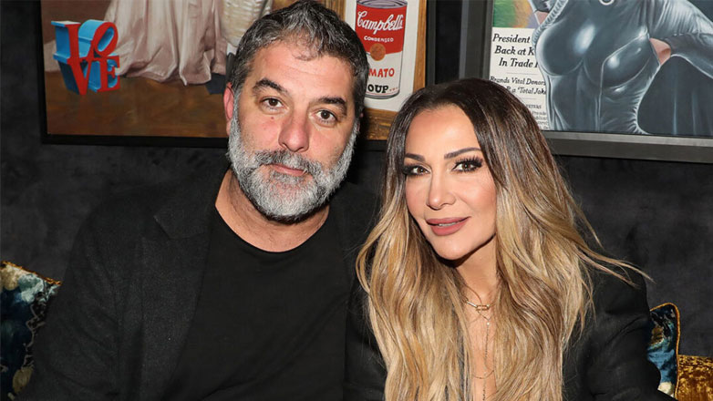 Δέσποινα Βανδή – Βασίλης Μπισμπίκης: O γάμος, οι κουμπάροι και το μεγάλο γλέντι