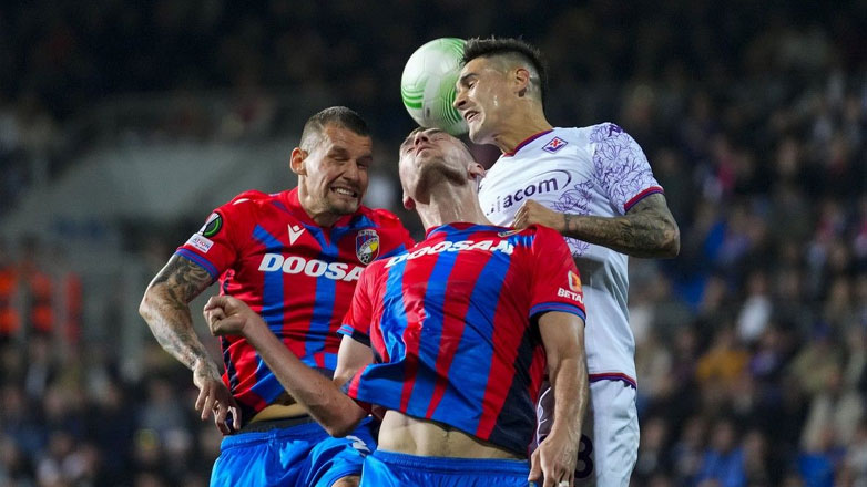 Conference League: Μοιρασιά στο Πλζεν κι όλα ανοικτά εν όψει της ρεβάνς στη Φλωρεντία