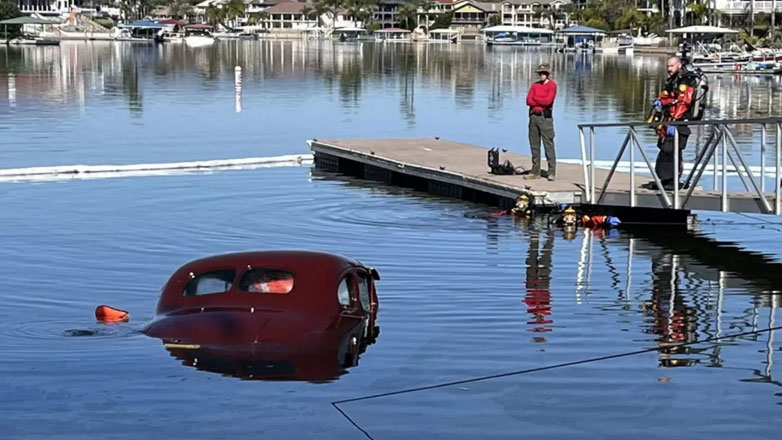 Πήγε το αναπαλαιωμένο αυτοκίνητο του 1939 για φωτογράφηση δίπλα στη λίμνη και κατέληξε… μέσα σε αυτή