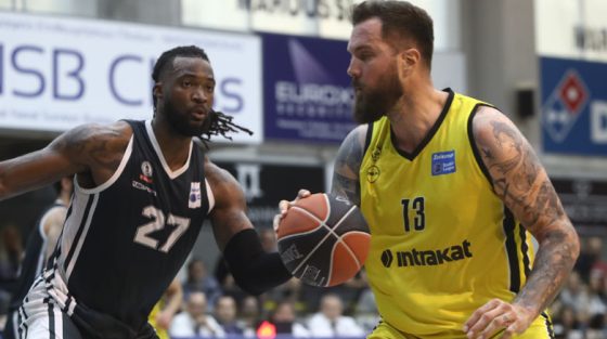 Basket League: Ελπίζει για τα πλέι οφ το Μαρούσι, 77-73 τον Απόλλωνα Πατρών