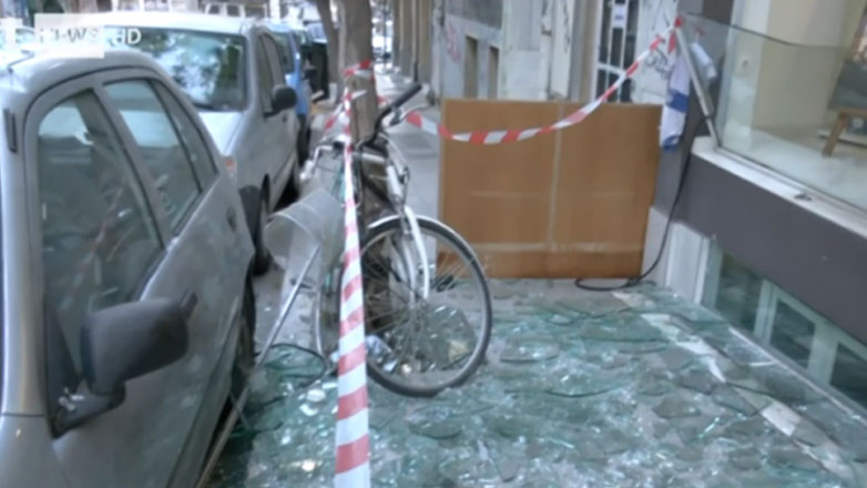 Νύχτα έντασης στα Εξάρχεια