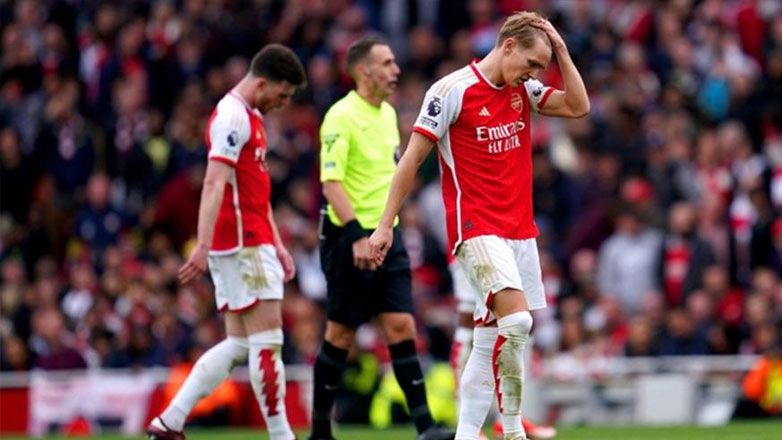 Αγγλία: Ήττα της Άρσεναλ στο «Έμιρεϊτς», 2-0 η Άστον Βίλα