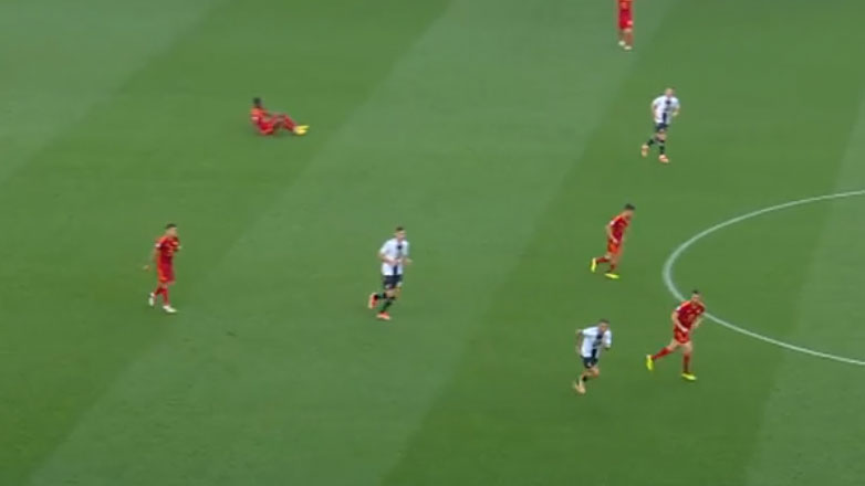 Ιταλία: Κατέρρευσε στο γήπεδο ο Εντικά