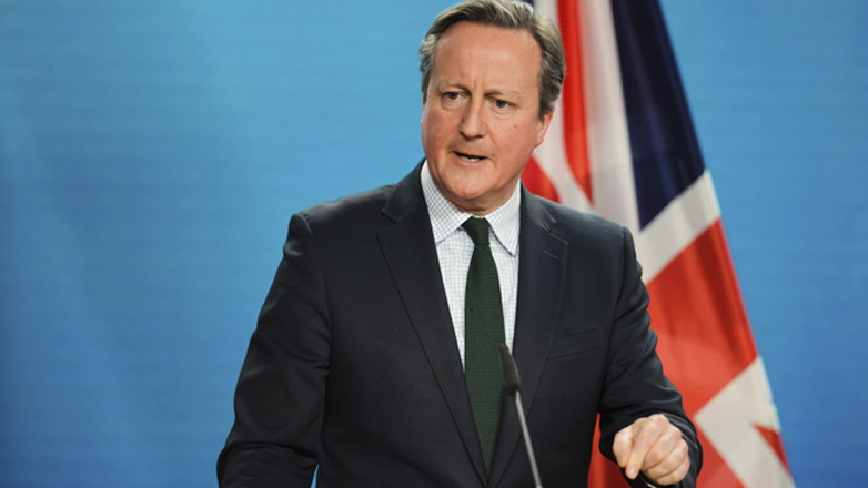 Κάμερον: Η Βρετανία καλεί την Τεχεράνη «να σταματήσει» τη «σοβαρή κλιμάκωση»