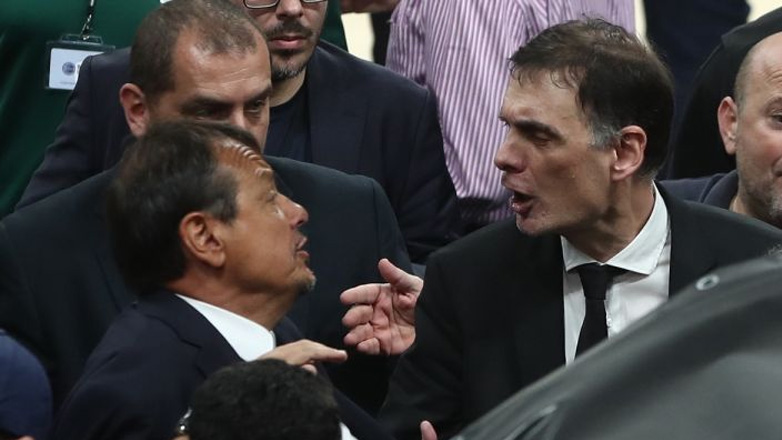 Παναθηναϊκός-Ολυμπιακός: Ένταση μεταξύ Αταμάν-Μπαρτζώκα μετά το τέλος του ντέρμπι