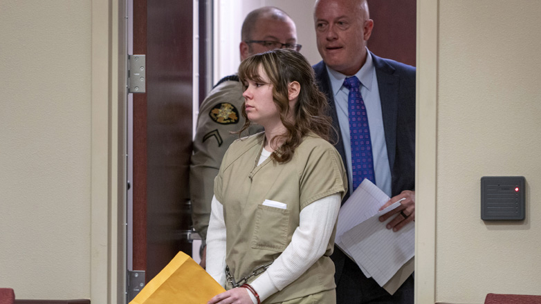 ΗΠΑ: Φυλάκιση 18 μηνών στην υπεύθυνη για τα όπλα της ταινίας «Rust» για τον θάνατο της διευθύντριας φωτογραφίας