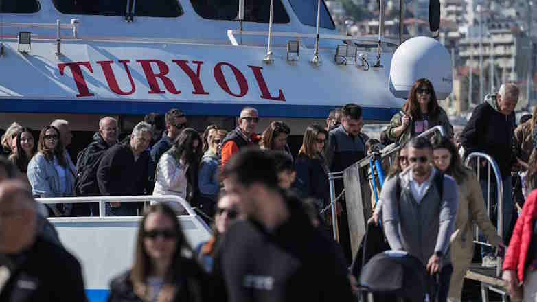 Λέσβος: Ξεπέρασαν τις προσδοκίες οι αφίξεις Τούρκων επισκεπτών για το Σεκέρ Μπαϊράμ
