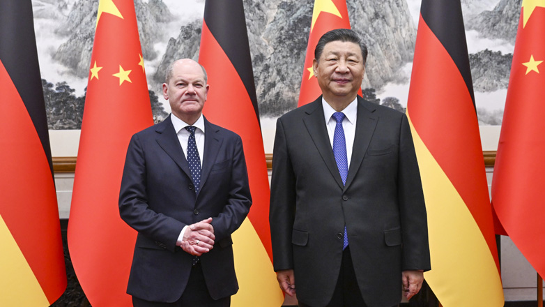 Σολτς και Σι Τζιπίνγκ τόνισαν τη σημασία της γερμανο-κινεζικής συνεργασίας