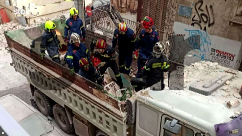 Πασαλιμάνι: Βίντεο ντοκουμέντο από την επιχείρηση απεγκλωβισμού του αστυνομικού