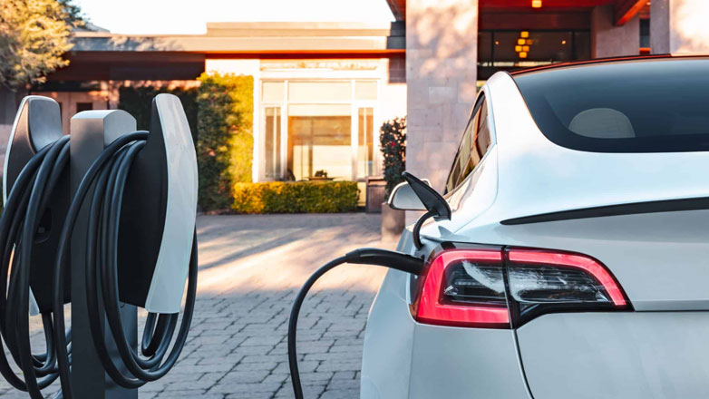 Γιατί οι Γερμανοί αγοράζουν όλο και λιγότερα αμιγώς ηλεκτρικά οχήματα;