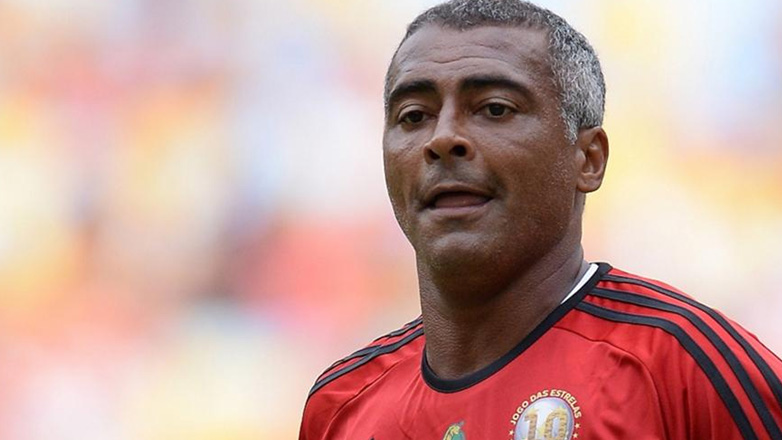 Ο Ρομάριο επιστρέφει στα γήπεδα σε ηλικία 58 ετών!