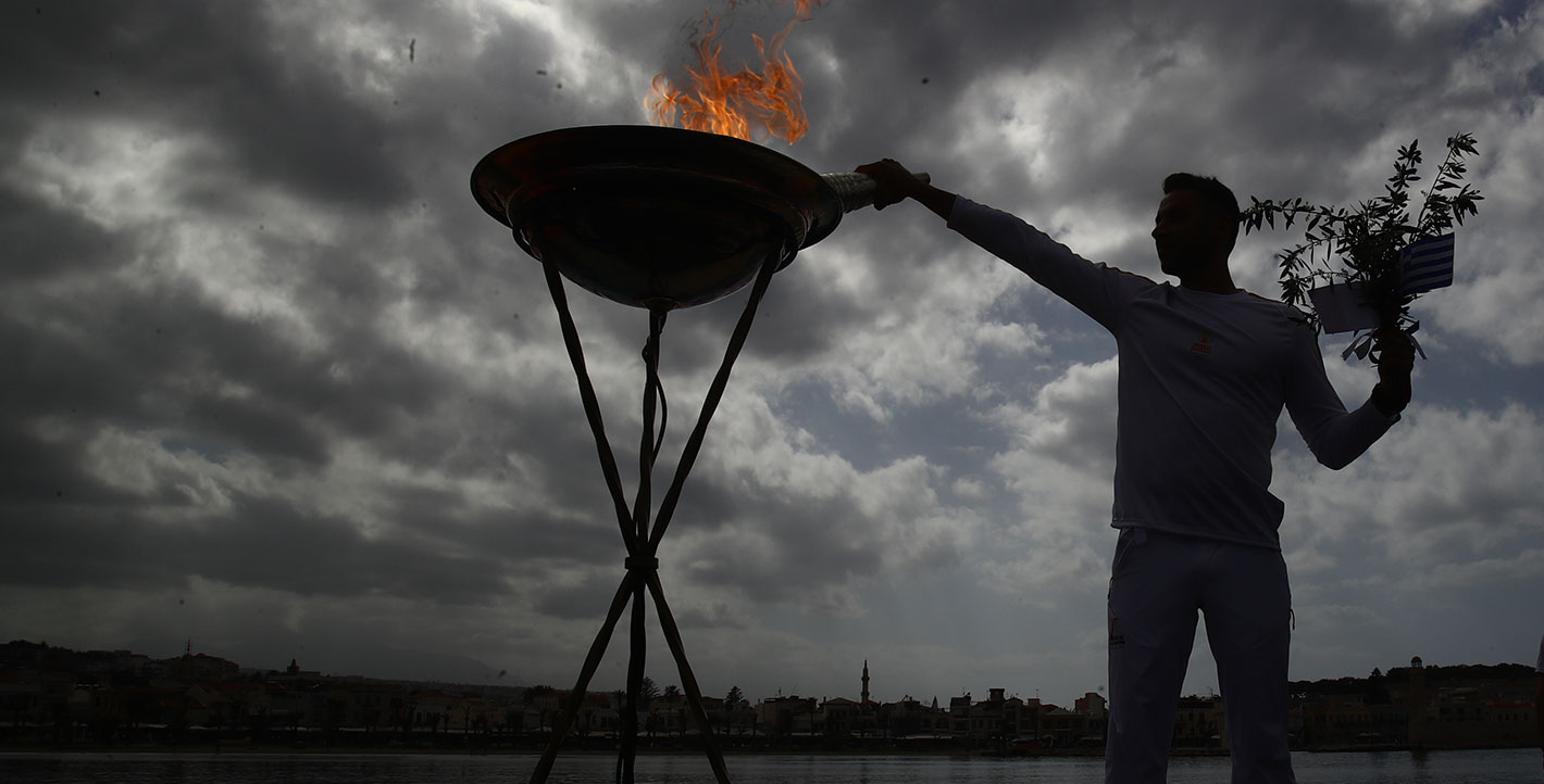 H Ολυμπιακή Φλόγα συνεχίζει το ταξίδι της