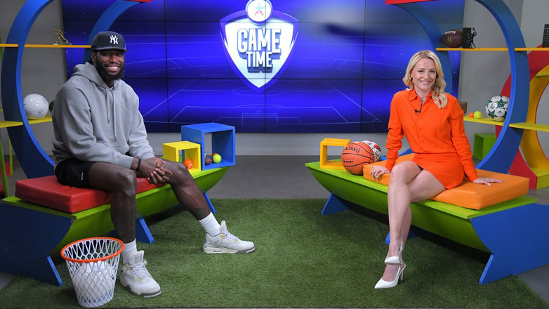 Ο Ματίας Λεσόρ σε ρόλο οργανωτή κερκίδας στο ΟΠΑΠ Game Time