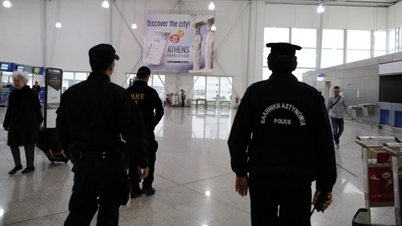Χειροπέδες σε 35χρονο στο αεροδρόμιο «Ελ. Βενιζέλος» – Σε βάρος του εκκρεμούσε ένταλμα σύλληψης