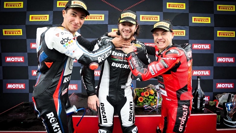 WorldSBK Assen: O Spinelli νικητής με ενδιάμεσα ελαστικά
