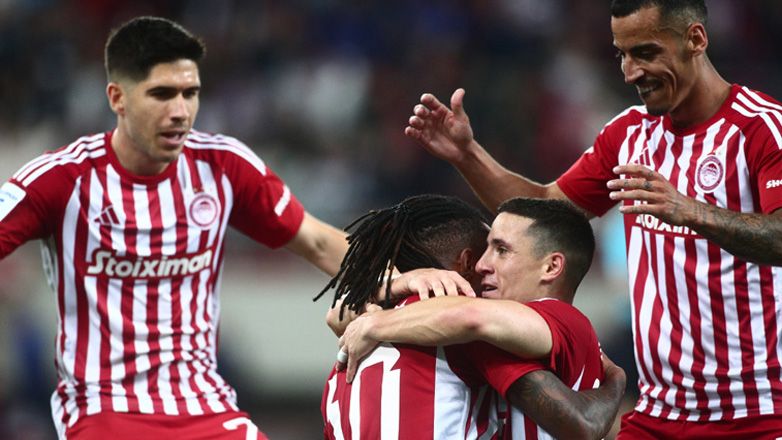 Ζωντανός στη μάχη του τίτλου ο Ολυμπιακός, 2-1 τον ΠΑΟΚ