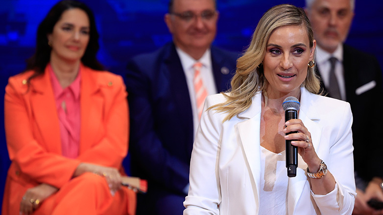 Ελεονώρα Μελέτη: «Με λένε πόρνη, φασίστρια, δολοφόνο»