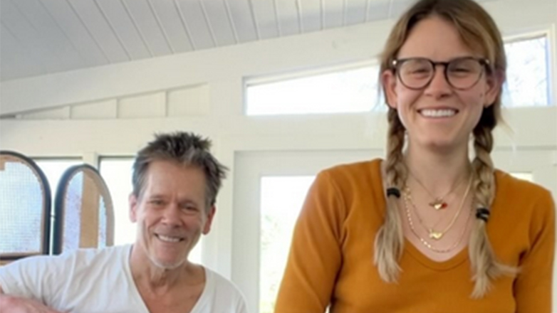 Η τρυφερή ερμηνεία του «II Most Wanted» από τον Κέβιν Μπέικον και την κόρη του