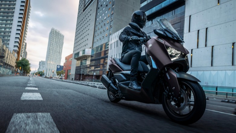 Yamaha XMAX 125 & ΧΜΑΧ 300 με δώρο 200€ σε Κιτ Γνήσιων Αξεσουάρ