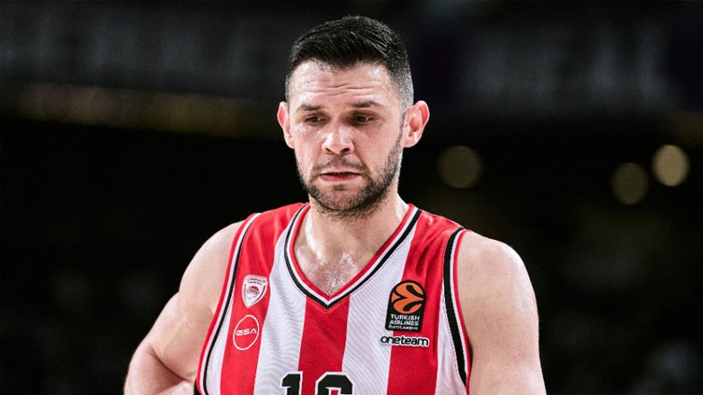 Πετάει χωρίς τον Παπανικολάου για την Βαρκελώνη ο Ολυμπιακός