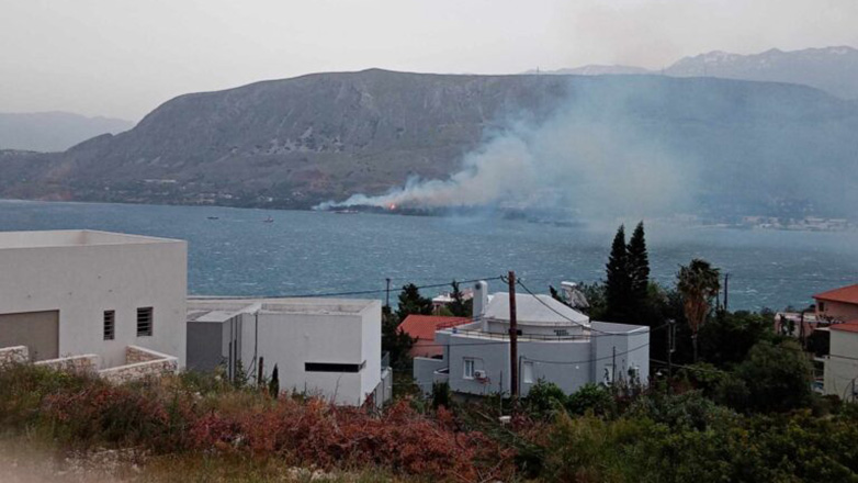 Χωρίς ενεργό μέτωπο η φωτιά στη Σούδα